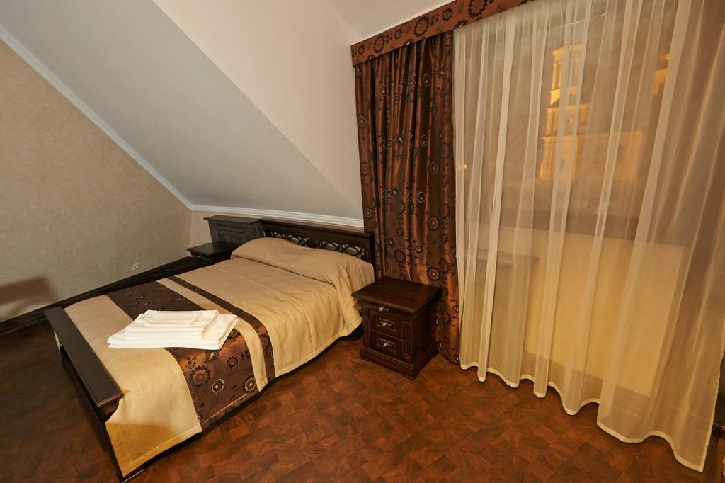 Charivna Taistra Bed and Breakfast Brovary Eksteriør billede