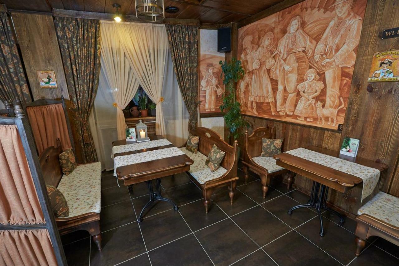 Charivna Taistra Bed and Breakfast Brovary Eksteriør billede